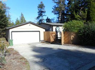 1550 Kristi Loop, Lakeside, OR 97449
