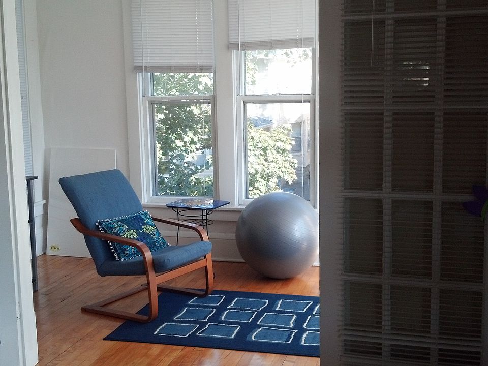 Den/Sunroom