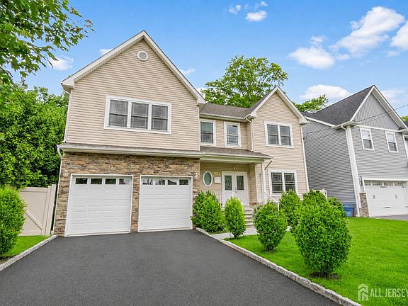 2nd image of 628 New Dover Rd