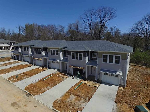 3rd image of 4354 N Cypress