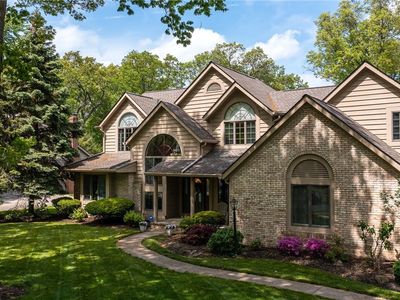 31154 Huntington Woods Pkwy, Bay Village, OH, 44140