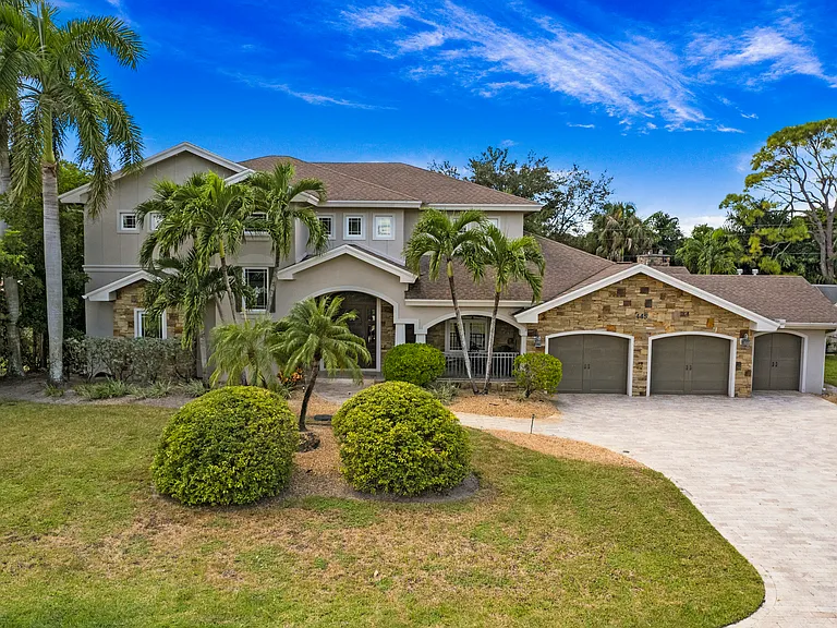 445 Palm River Blvd — Photo 35