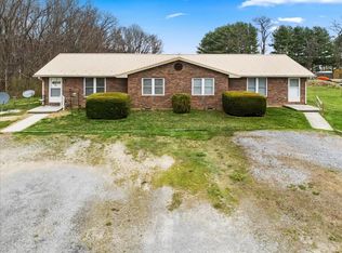 797 Ivanhoe Rd, Max Meadows, VA 24360