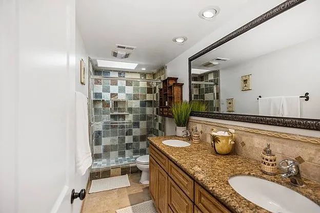 631 Calle Miguel — Photo 16