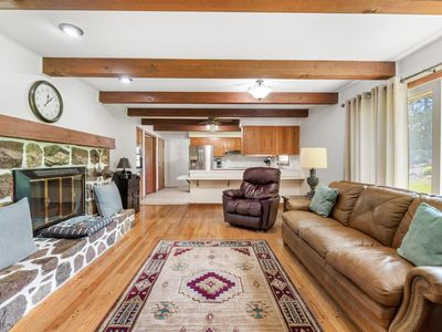 593 Garrett Dr, Columbus, OH, 43214
