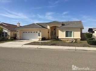 444 Fair Oak Ave, Madera, CA 93637