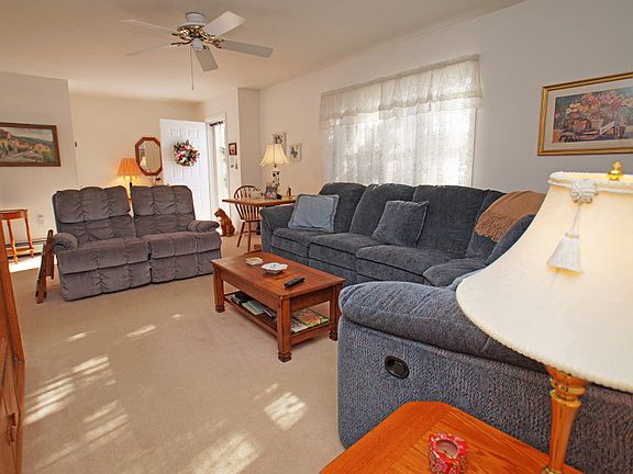 Open and bright Living Room