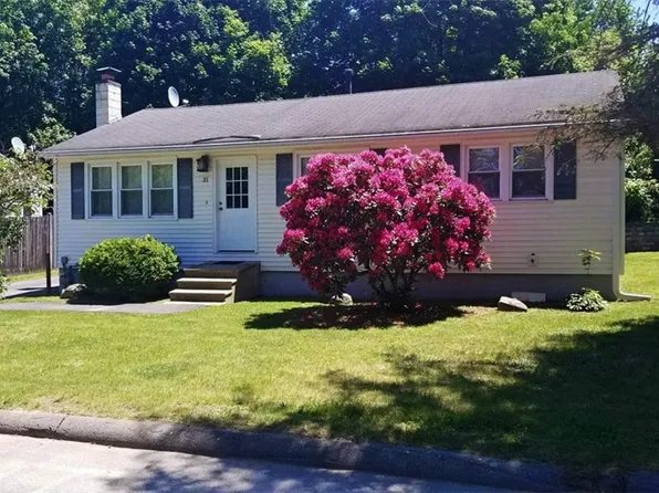31 Wildwood Dr, Fitchburg, MA 01420