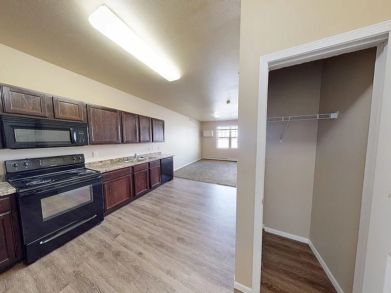 Burlington Apartments — Photo 8