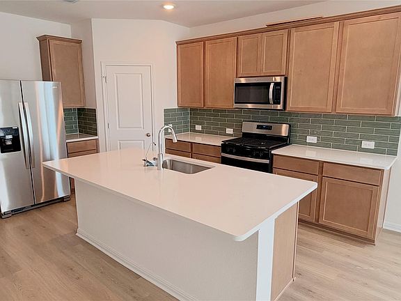 2nd image of 112 Woodbrook Dr