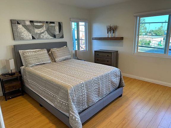 4th image of 854 Brooks Ave #854