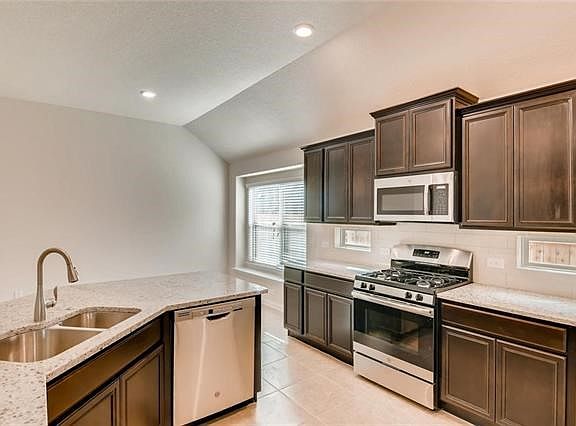 4th image of 1263 Chad Dr
