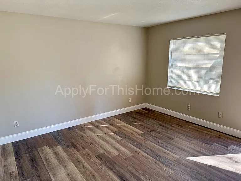 3906 E Bird St #B — Photo 3