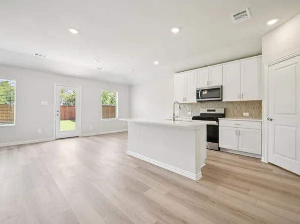 4007 Fork Dr, Farmersville, TX 75442