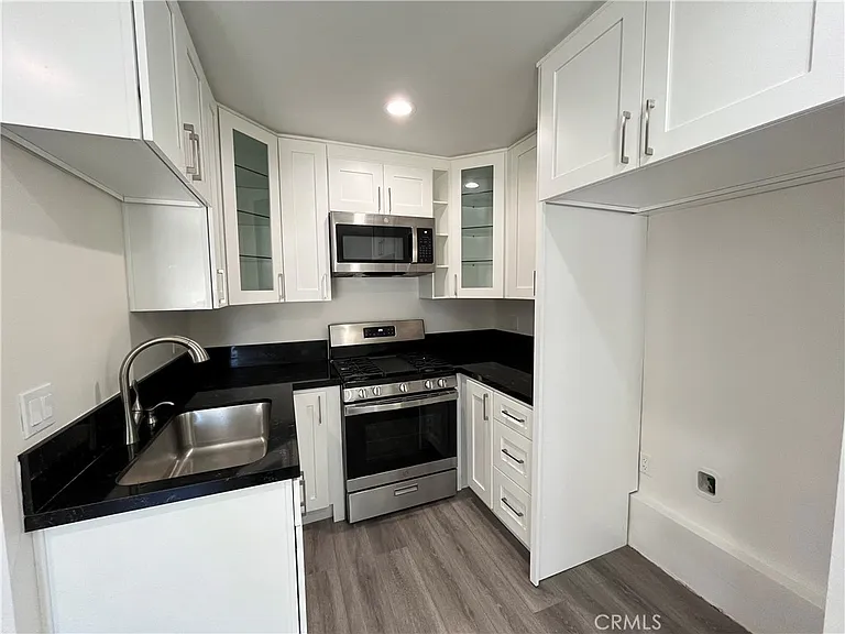 6201 Goodland Ave — Photo 5