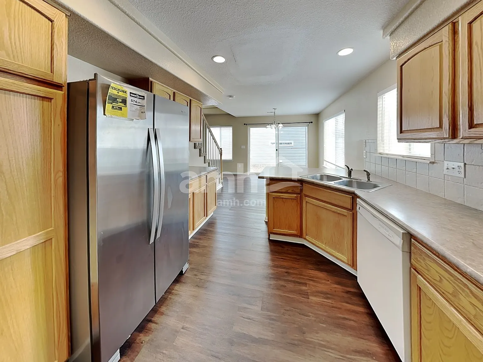 3 bed, 2.5 bath, 1845 sqft, $2,885 — Photo 3