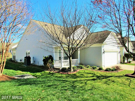 4th image of 52 Gladstone Dr