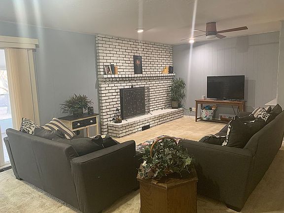 4th image of 3015 N Lincoln St