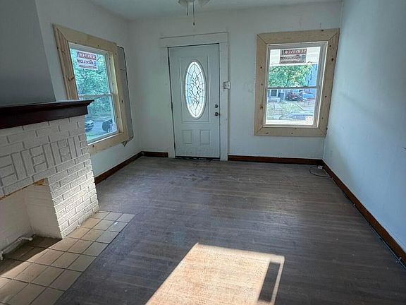 3rd image of 308 N Burgess Ave