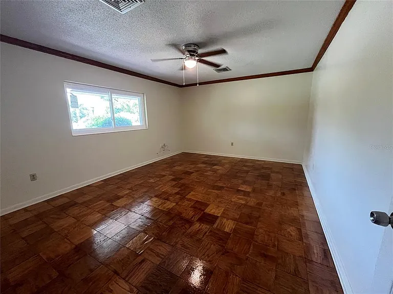 1145 S Lake Reedy Blvd — Photo 23
