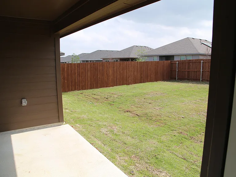 333 Beekeeper Dr — Photo 18
