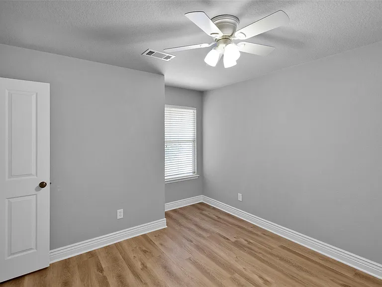 63 Woodlily Pl — Photo 23