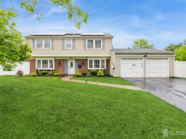 1 Webster Rd, Somerset, NJ 08873