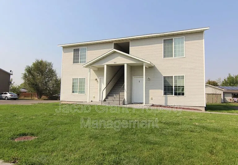 960 Eve Dr #2 — Photo 1