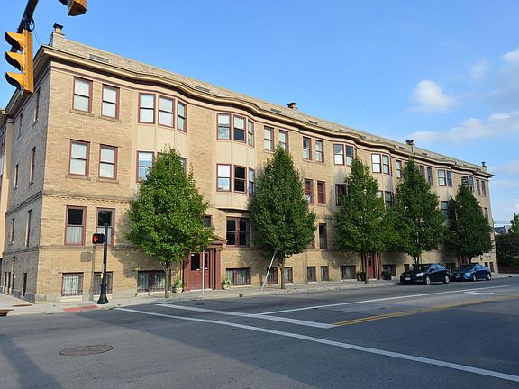 2nd image of 112 Hamilton Ave Unit 112