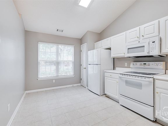 2nd image of 122 River Pointe Drive