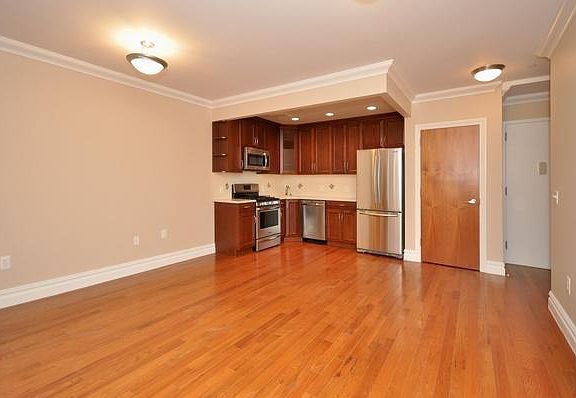 3rd image of 2116 31st Ave #2D