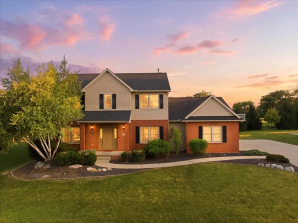 409 Whispering Pines Cc Ln, Normal, IL 61761