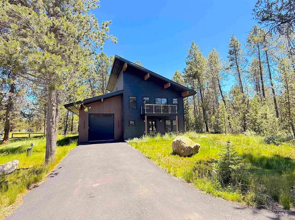 12910 Dawn Dr, Donnelly, ID 83615
