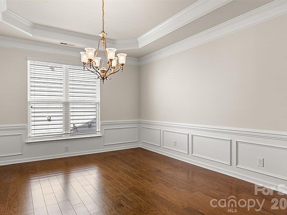 4th image of 6224 Jack Thomas Dr
