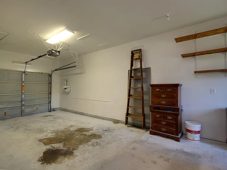 1907 Glen Eden Ct — Photo 24
