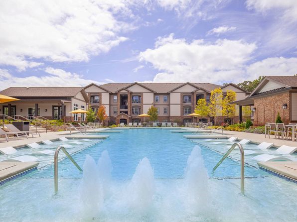 2080 One White Oak Ln #7207