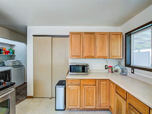 2nd image of 1301 E 4th Ave