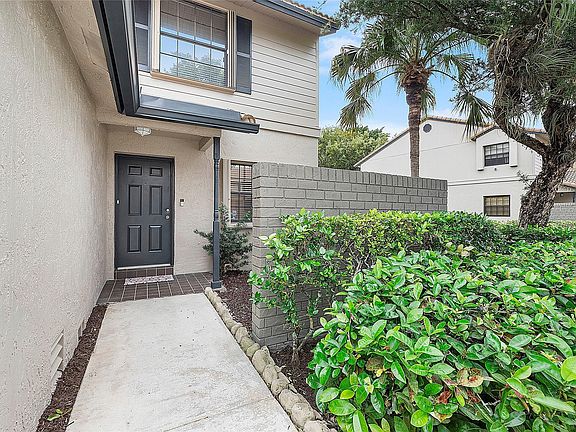 5th image of 9133 Vineyard Lake Drive #9133