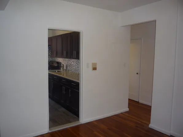 2615 Homecrest Avenue image 1 of 6