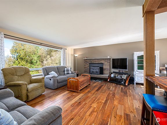 Natural lighting and private setting.  Curtains are optional.>