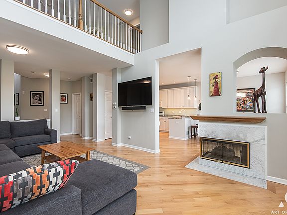 2nd image of 6215 Edgebrook Ln W