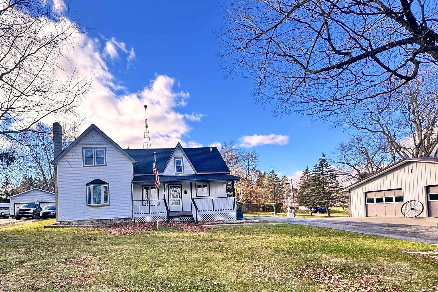 2189 N Mitchell Lake Rd photo 1