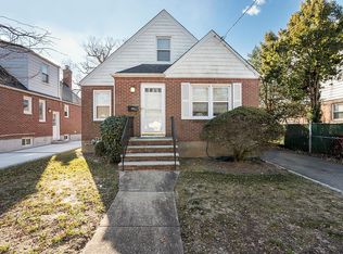 68 W Euclid St, Valley Stream, NY 11580