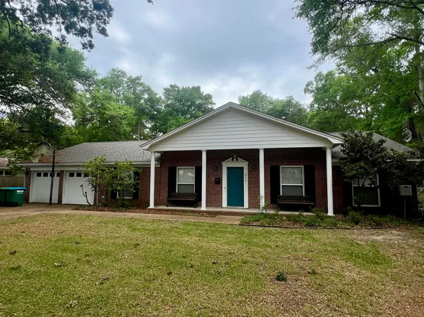 211 Cordoba St, Gulf Breeze, FL 32561