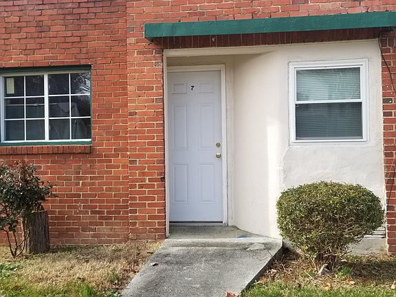 3rd image of 327 S Lynn Ave