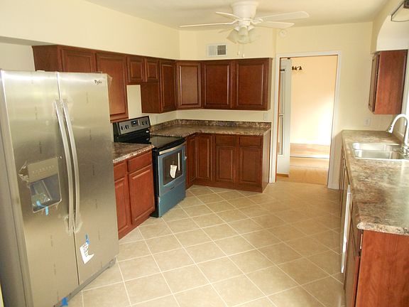 4th image of 1602 Weed Ln