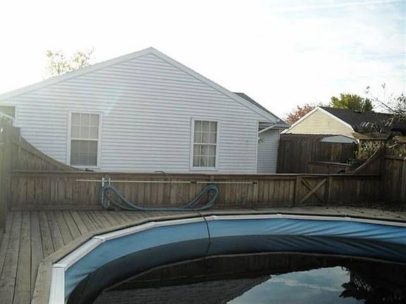 4th image of 720 Clifty Falls Ln