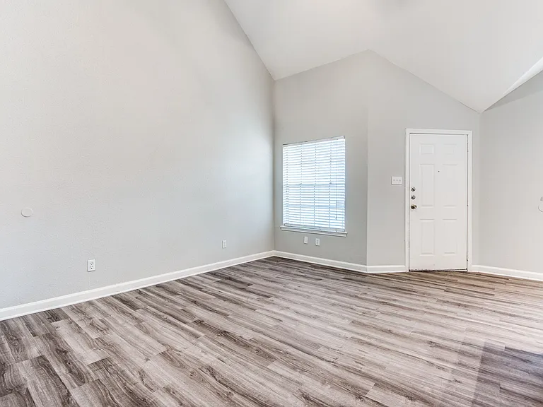 14135 Champions Dr — Photo 30