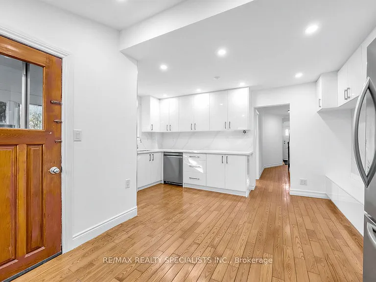 1035 Briar Hill Ave #MAIN 2ND — Photo 6
