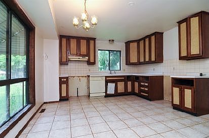 5th image of 26325 W Prospect Ave